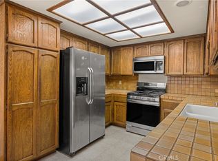 14000 Cerise Ave, Hawthorne, CA 90250