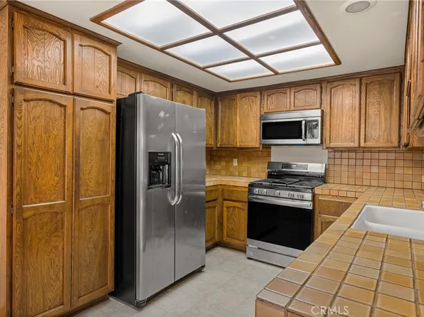 14000 Cerise Ave, Hawthorne, CA 90250