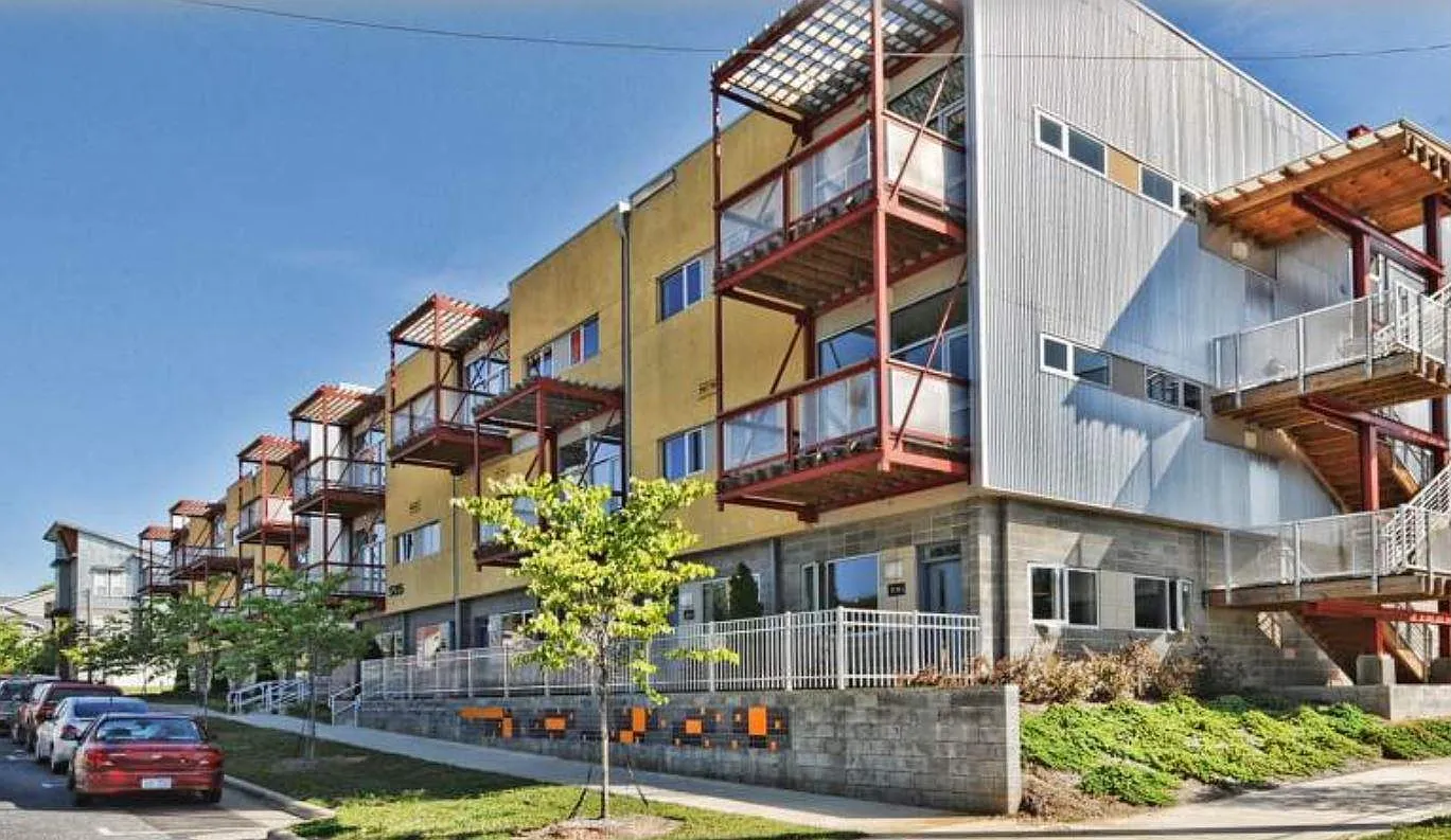 Edgeline Flats on Davidson — Photo 3