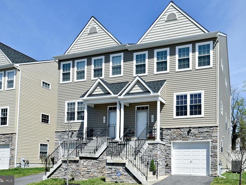 1st image of 102 Sophia Ct