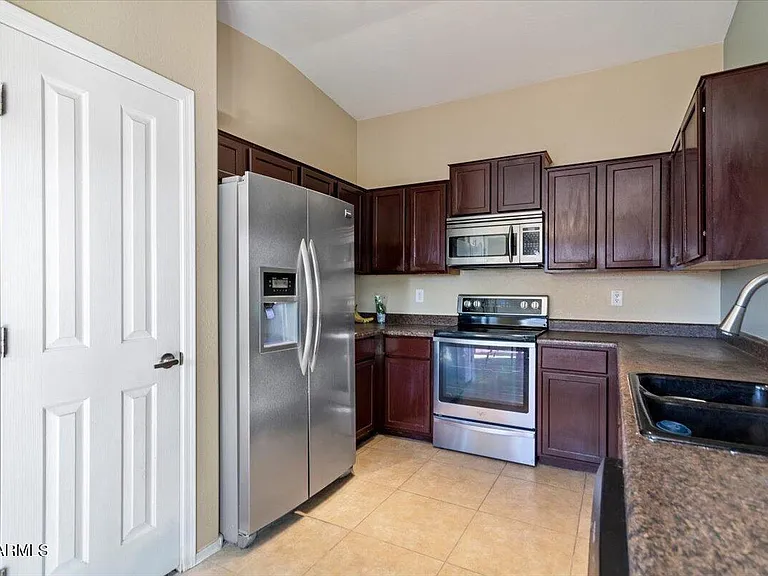 45415 W Desert Garden Rd — Photo 5