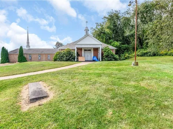 20 Williams Dr, Coraopolis, PA 15108