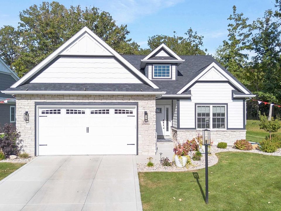 1st image of 12676 Creekside Dr