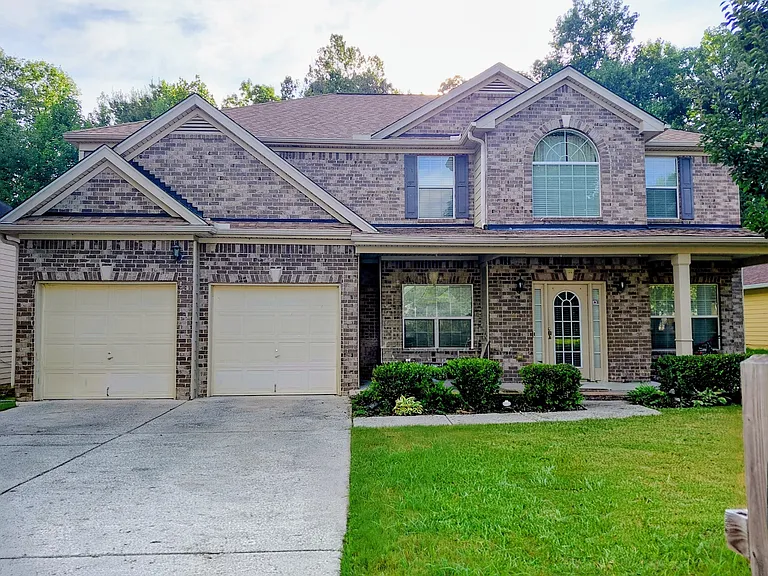 4268 Defoors Farm Trl — Photo 1