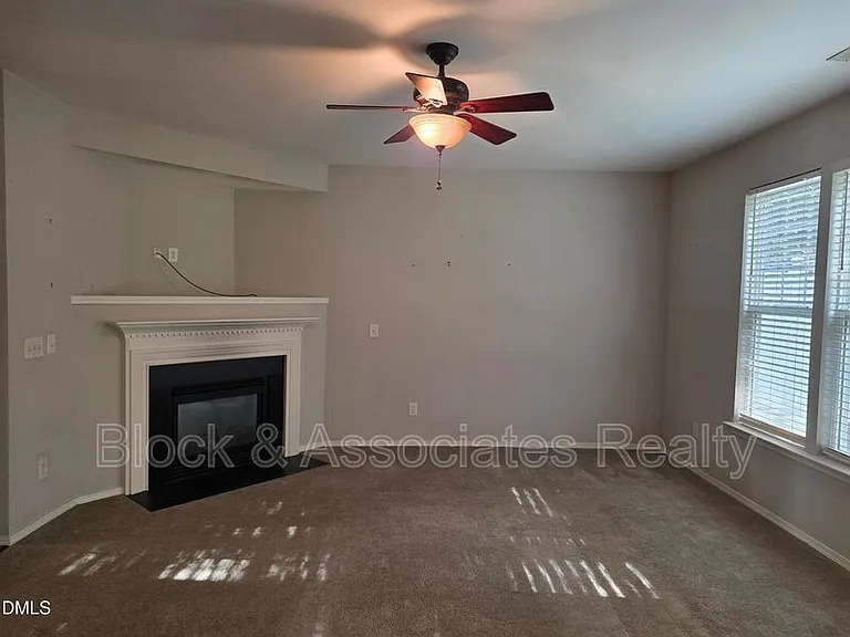 8208 Stone Cellar Dr — Photo 19