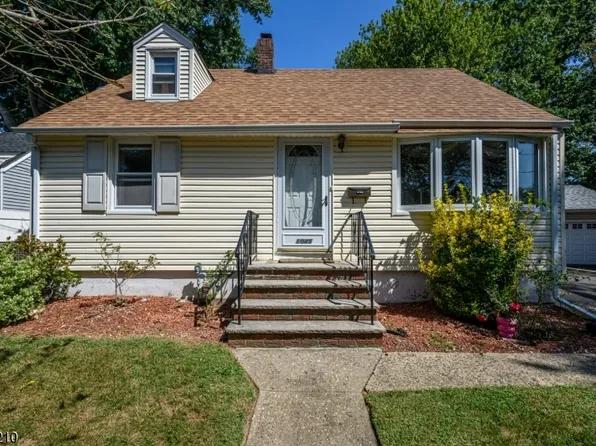1045 Mayfair Dr, Rahway City, NJ 07065