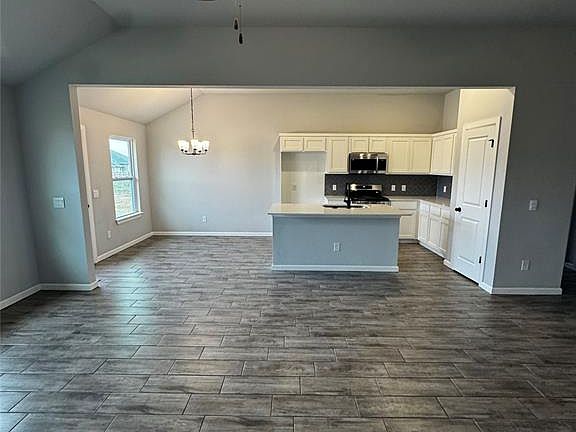 3rd image of 20687 Brush Creek Blvd