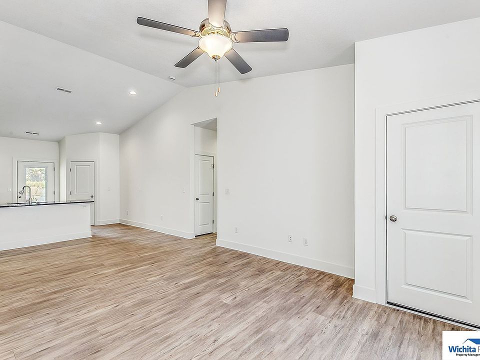 1753 - 1755 S. Hickory Creek Ct. Apartment Rentals - Wichita, KS | Zillow