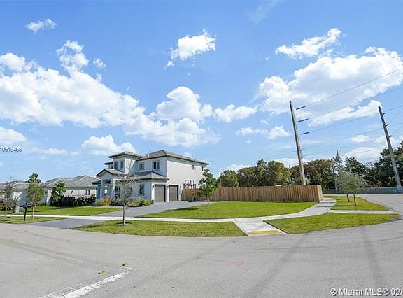 5th image of 19781 SW 84th Ct