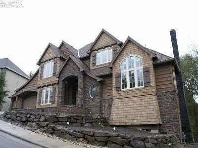 8810 NW Ryan St photo 1