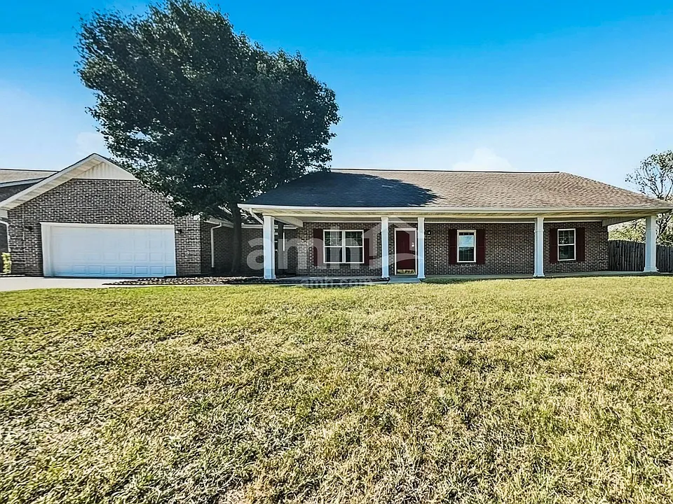 2303 Sir Edward Ln