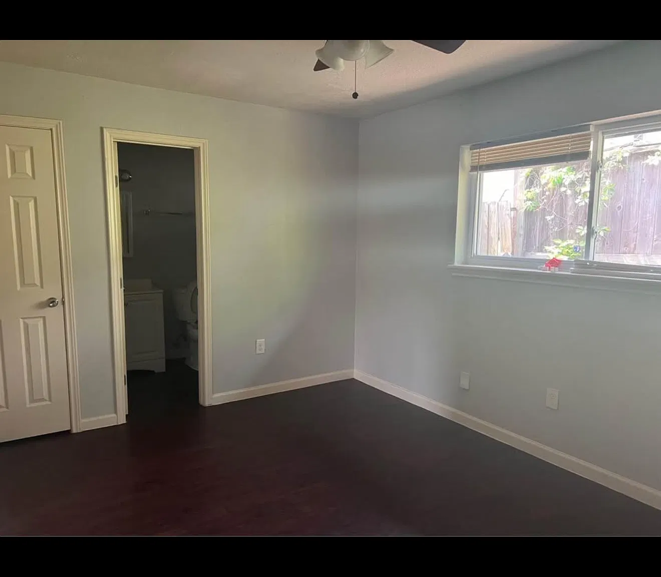 2 bed, 1050 sqft, $950 — Photo 3