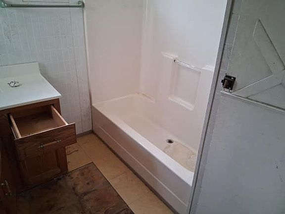 5th image of 1214 W Butler St