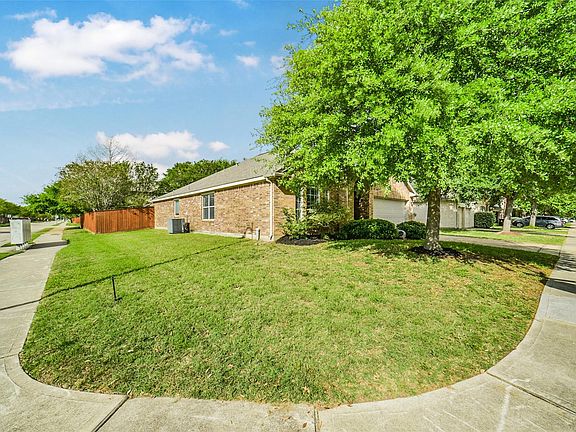 3rd image of 25103 Diamond Ranch Dr