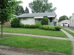 1734 Orange Ave E, Saint Paul, MN 55106