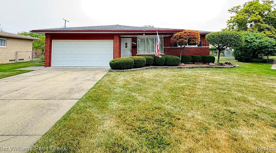 11102 Fairway Dr