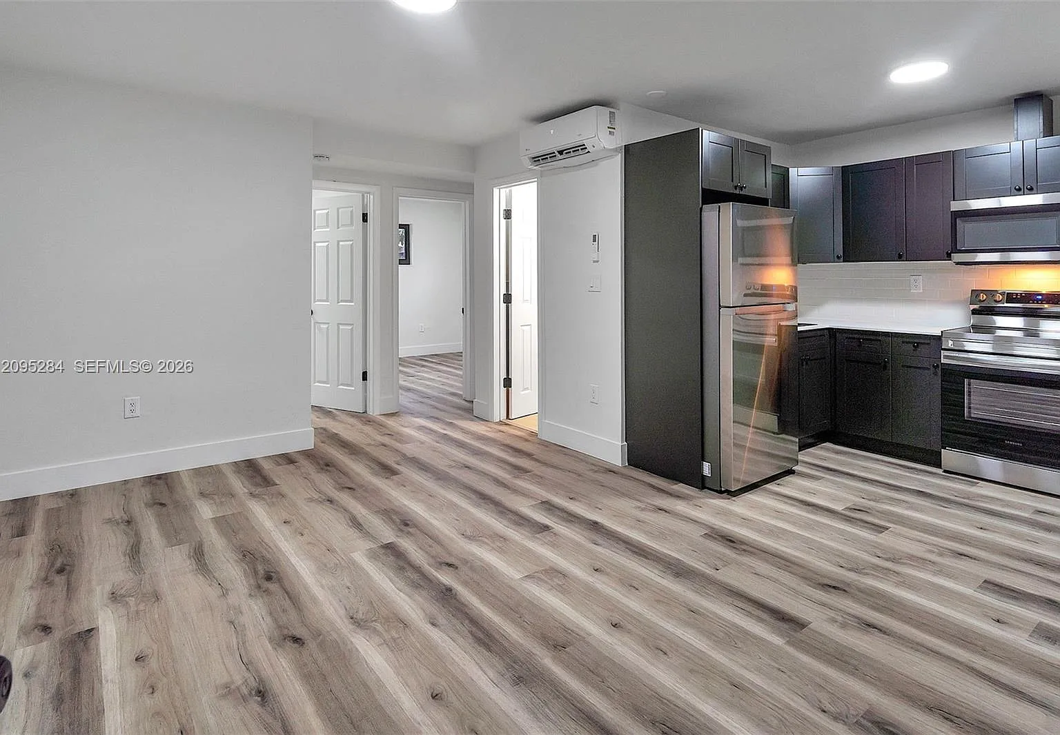 2 bed, 1.0 bath, 675 sqft, $2,300 — Photo 1