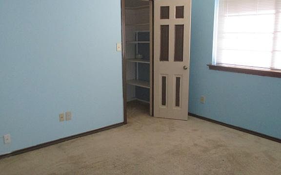 5th image of 5712 Covehaven Dr