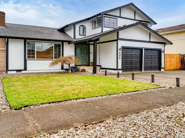 697 71st St, Springfield, OR 97478