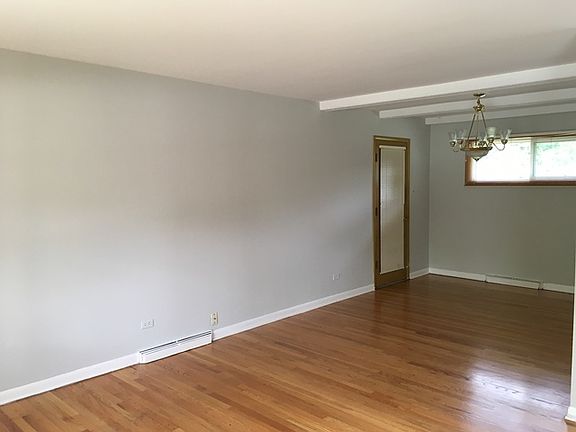 3rd image of 403 E Park Ave