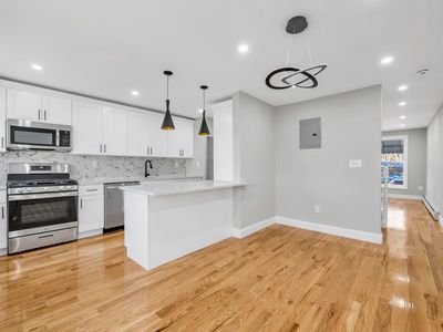 3995 E Tremont Avenue, Bronx, NY, 10465