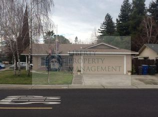 943 Pebble Way, Manteca, CA 95336