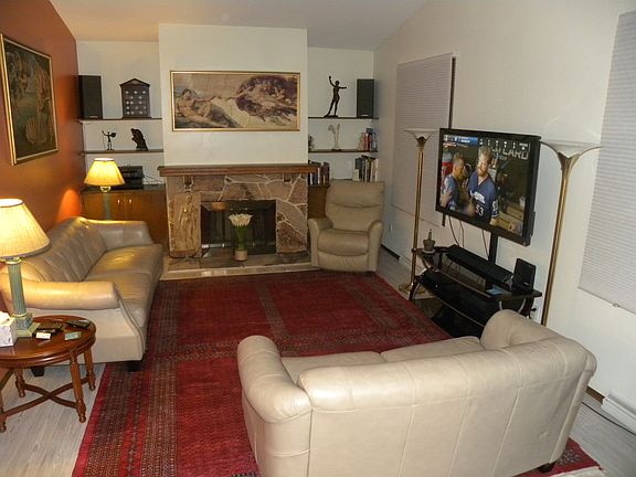 4th image of 5329 Somerset Ln S Unit 5329