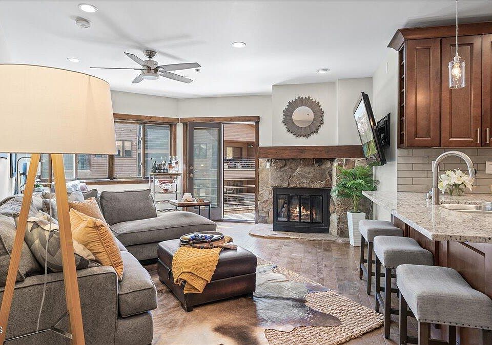 1st image of 2700 Deer Valley Dr E #B204