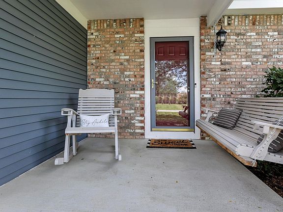 4th image of 12296 Woodsfield Cir W