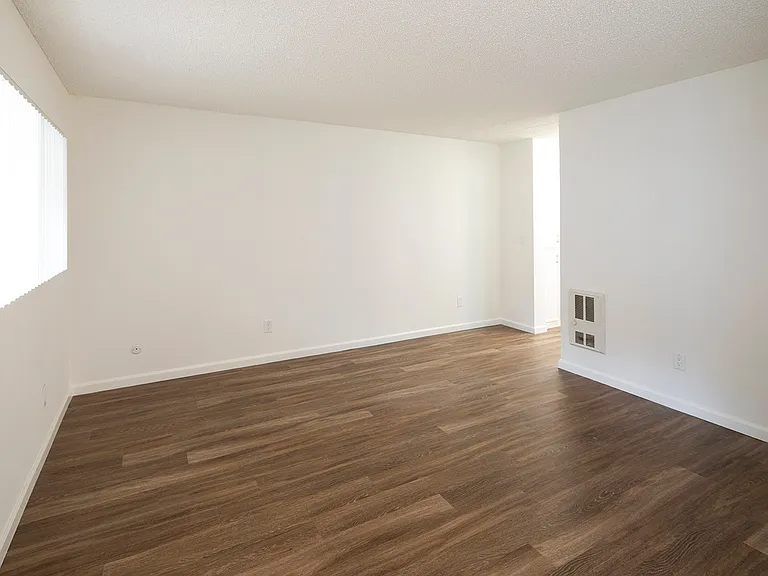 Park Place Apartments — Photo 7