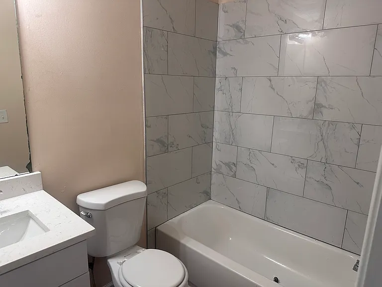 1002 Carla Pl — Photo 6