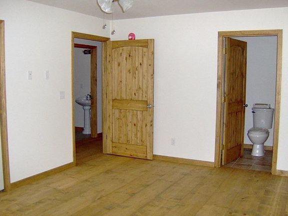 3rd image of 383 Woodland Hills Dr