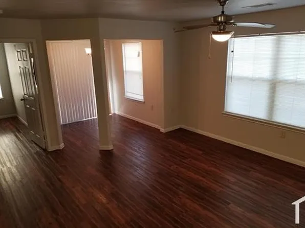 2321 E 1st St, Dalhart, TX