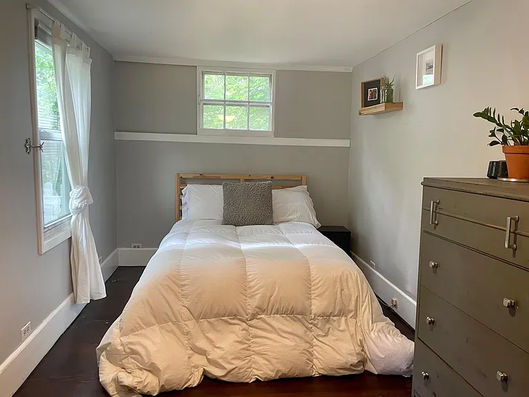 Upstairs Bedroom 2