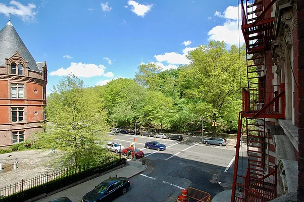 Rented by Bohemia Realty Group | media 21