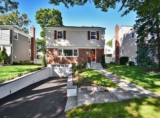 75 Bradley Rd, Scarsdale, NY 10583