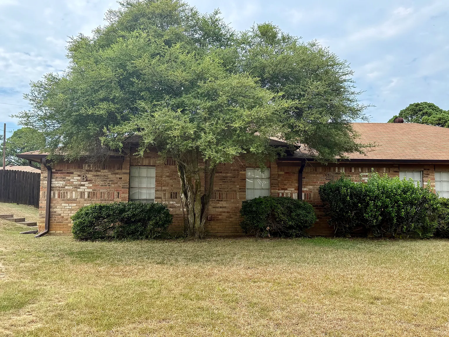 2 bed, 1.5 bath, 1122 sqft, $1,200 — Photo 1