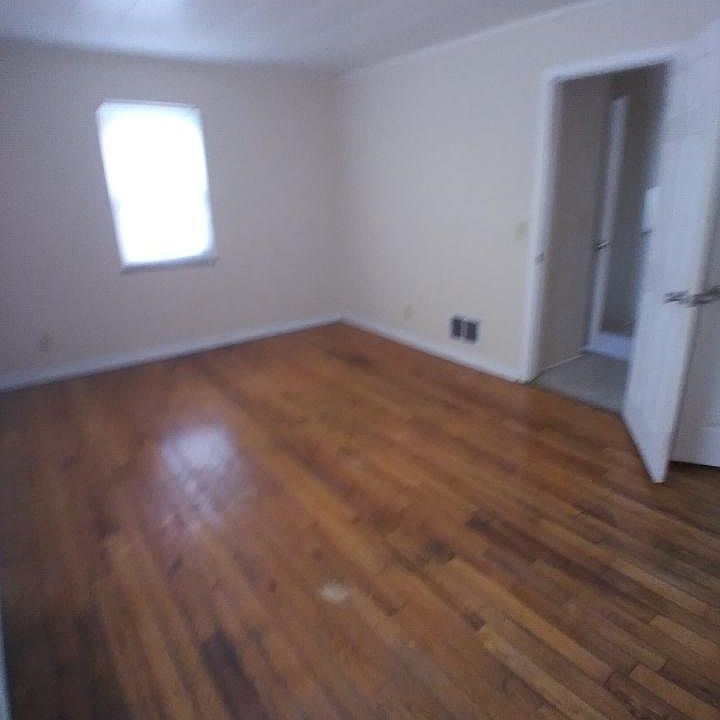 1st image of 4013 Carrie Ave APT 4