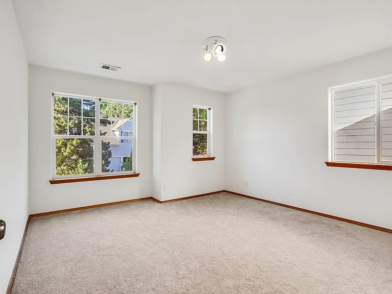 12590 NW Naomi Ln — Photo 13