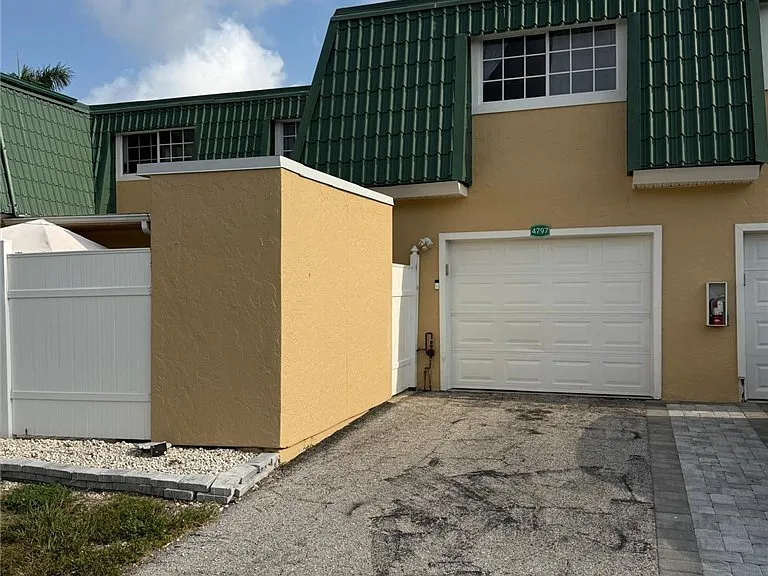 4797 Albacore Ln — Photo 1