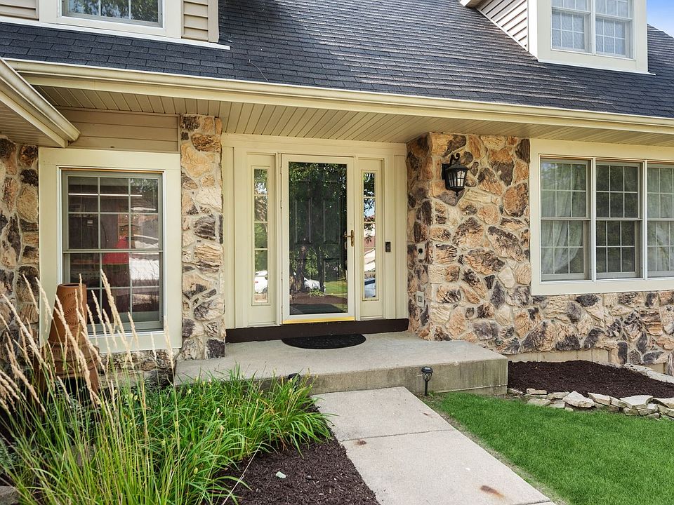 1st image of 640 Majestic Dr