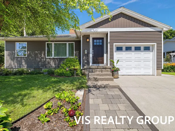 509 Marion Ave, Grand Haven, MI 49417