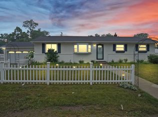 237 N Saint John Rd, Highland, MI 48357