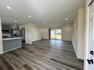 21 Kendall Rd, Kendall Park, NJ 08824