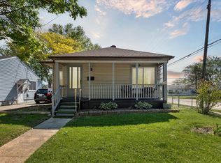 22402 Schroeder Ave, Eastpointe, MI