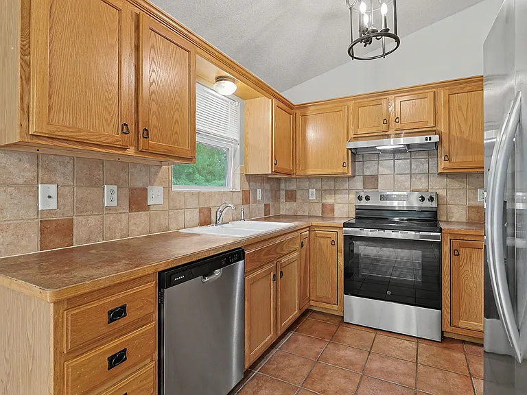 2316 N Shefford Cir — Photo 12