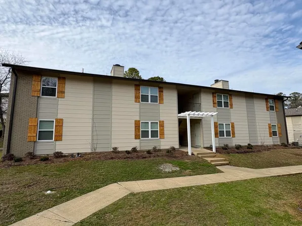 1120 E Lee Blvd #D115, Starkville, MS 39759
