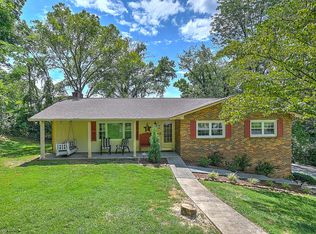 3804 Cimarron Dr, Kingsport, TN 37664