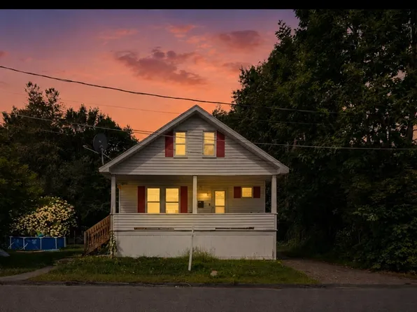 8 Wickman Dr, Gardner, MA 01440