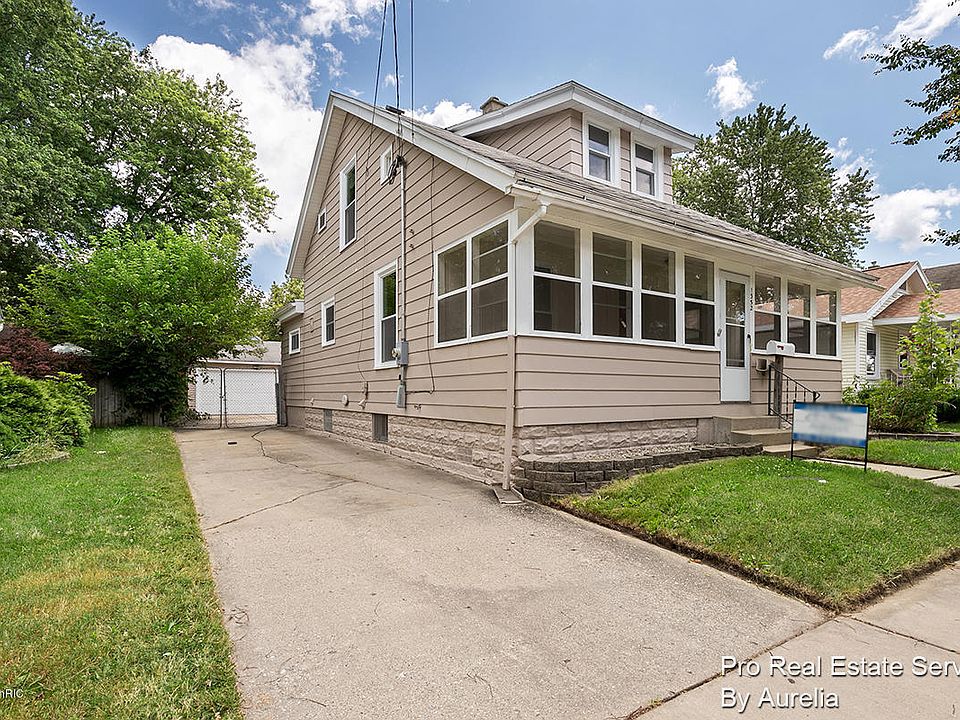 1st image of 1352 Penn Ave NE